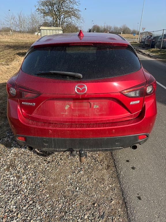 Gebraucht Mazda 3 120 PS (88 kW) 2014 Rot Limousine