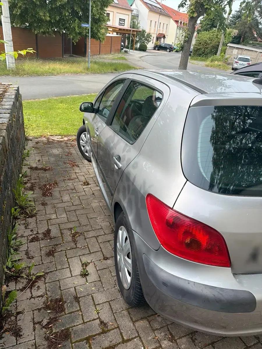 Gebraucht Peugeot 307 109 PS (80 kW) 2004 Silber Limousine