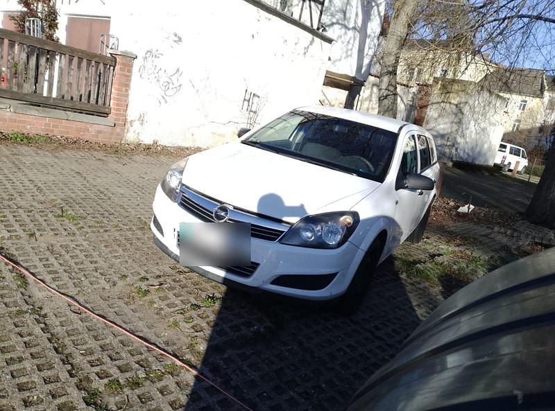 Gebraucht Opel Astra 90 PS (66 kW) 2009 Weiß Kombi