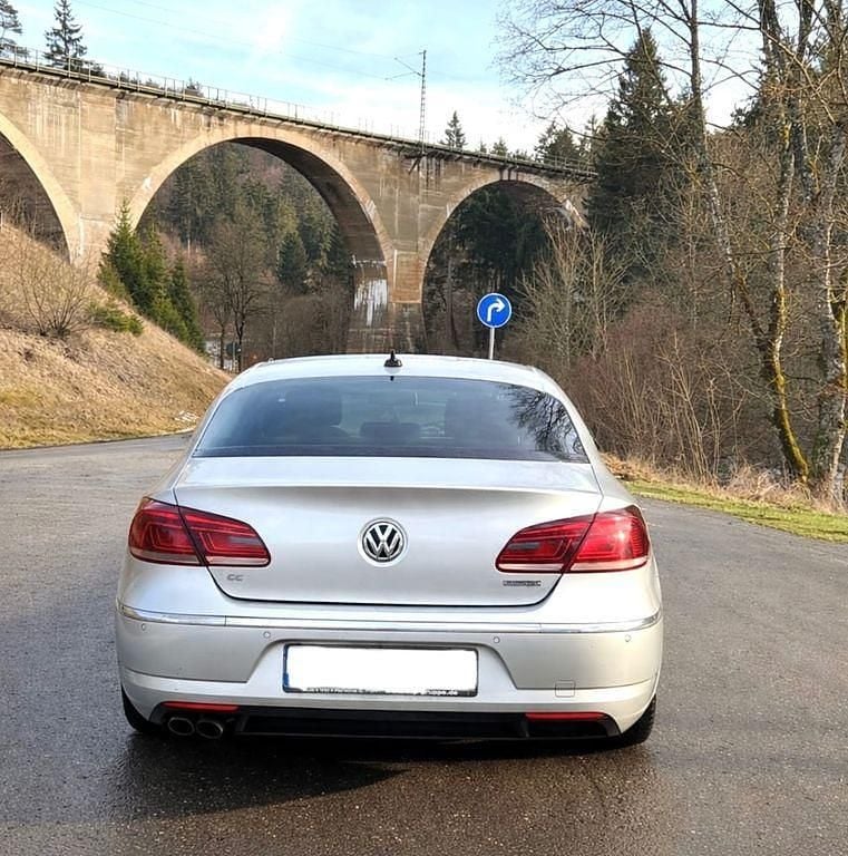 Gebraucht VW Passat 140 PS (102 kW) 2012 Silber Coupé