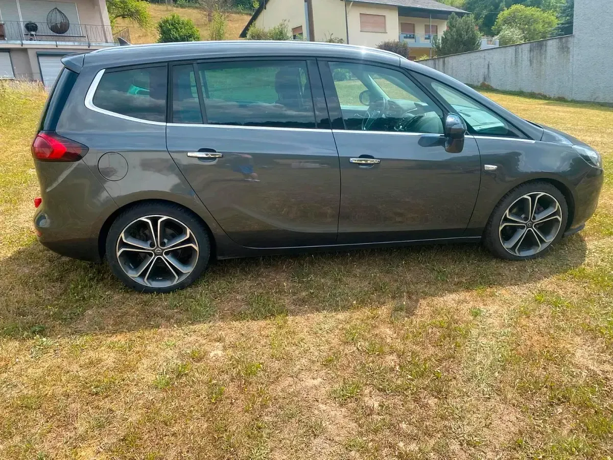 Gebraucht Opel Zafira Tourer 140 PS (102 kW) 2012 Grau Van / Kleinbus