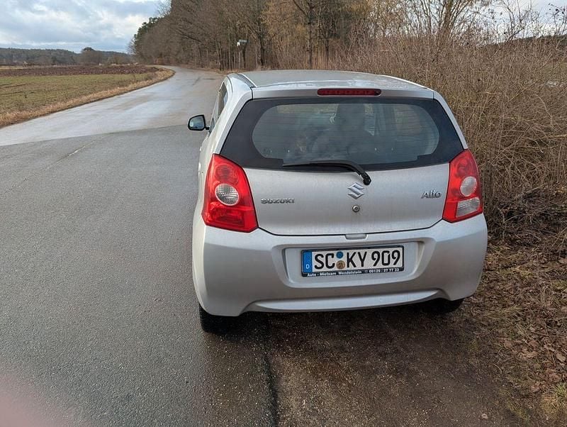 Gebraucht Suzuki Alto Comfort 68 PS (50 kW) 2011 Silber Kleinwagen