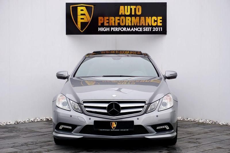 Gebraucht Mercedes E350 292 PS (214 kW) 2009 Palladiumsilber Coupé