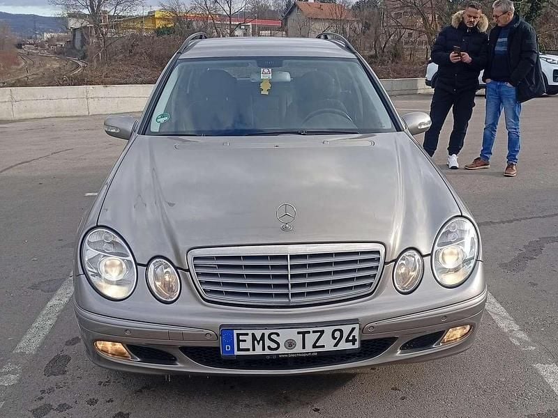 Gebraucht Mercedes E220 Elegance 150 PS (110 kW) 2005 Beige Kombi