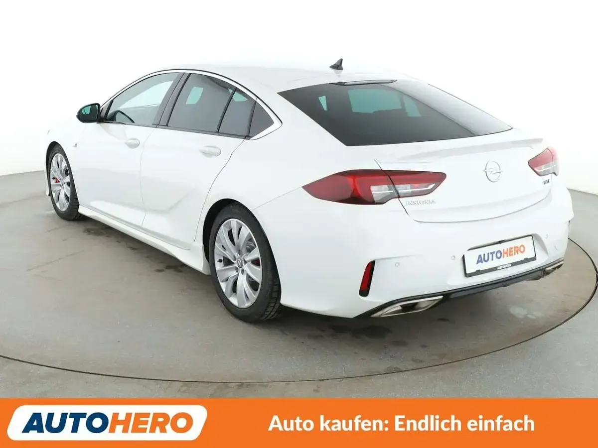 Gebraucht Opel Insignia 209 PS (153 kW) 2020 Weiß Limousine
