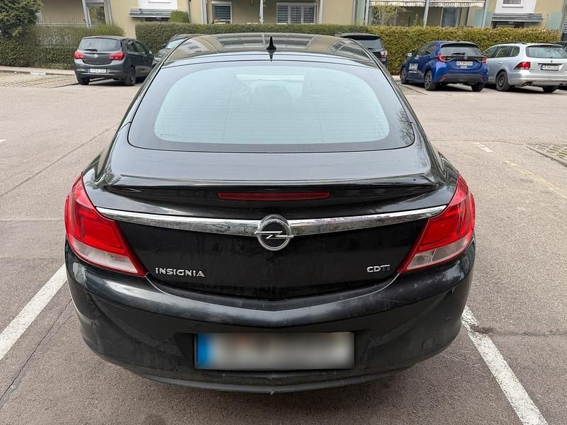 Gebraucht Opel Insignia 150 PS (110 kW) 2010 Schwarz Limousine