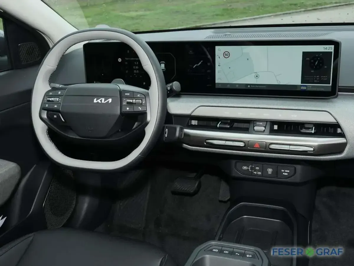 Neu Kia EV4 Earth 150 kW (204 PS) 2026 Pentametal grau Limousine