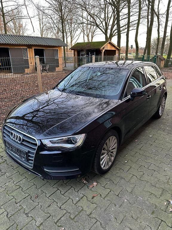 Gebraucht Audi A3 Ambiente 150 PS (110 kW) 2015 Schwarz Limousine