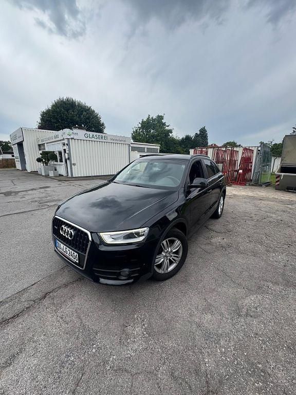 Schwarz Gebraucht 2012 Audi Q3 Comfort SUV | 13.500 € (Fairer Preis) - Bild 1/4