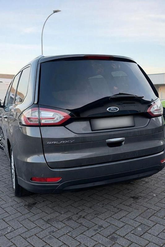 Gebraucht Ford Galaxy Titanium 165 PS (121 kW) 2019 Grau Van / Kleinbus