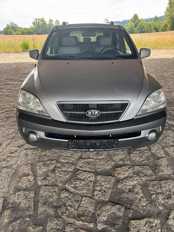 Silber Gebraucht 2005 Kia Sorento 2 SUV | 5.450 € (Teuer) - Bild 1/4