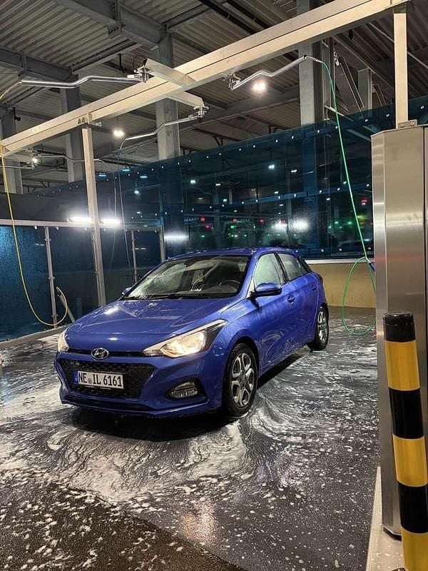 Gebraucht Hyundai i20 Select 75 PS (55 kW) 2019 Kleinwagen