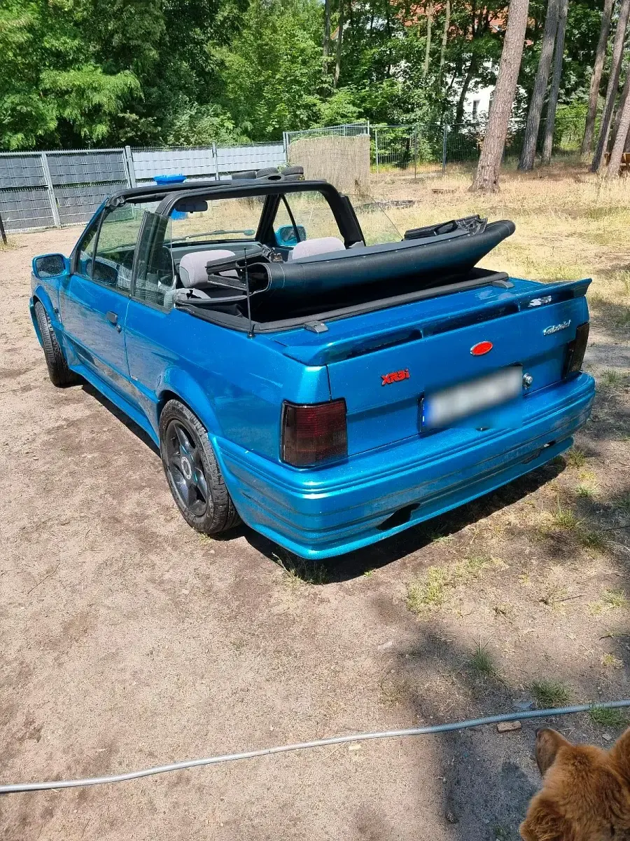 Gebraucht Ford Escort Cabriolet 102 PS (75 kW) 1989 Blau Cabrio