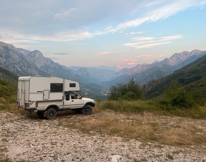 Gebraucht Toyota HiLux 83 PS (61 kW) 1992 Weiß Pickup