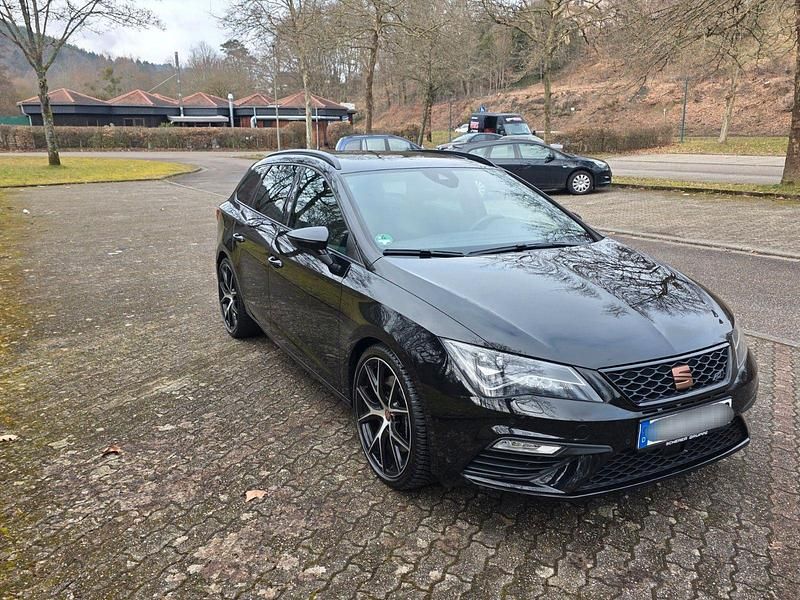 Gebraucht Seat Leon 4Drive 300 PS (220 kW) 2019 Schwarz Kombi