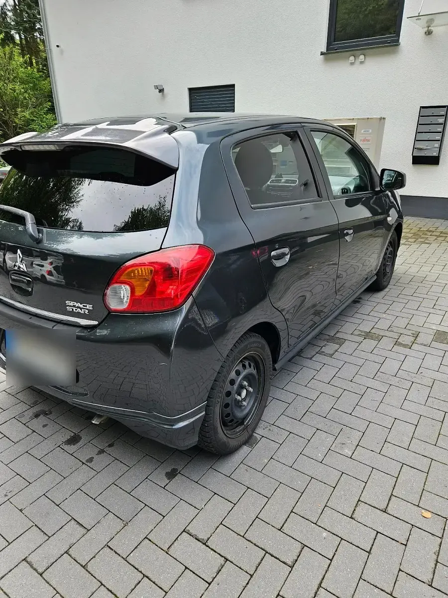 Gebraucht Mitsubishi Space Star 80 PS (58 kW) 2013 Grau Van / Kleinbus