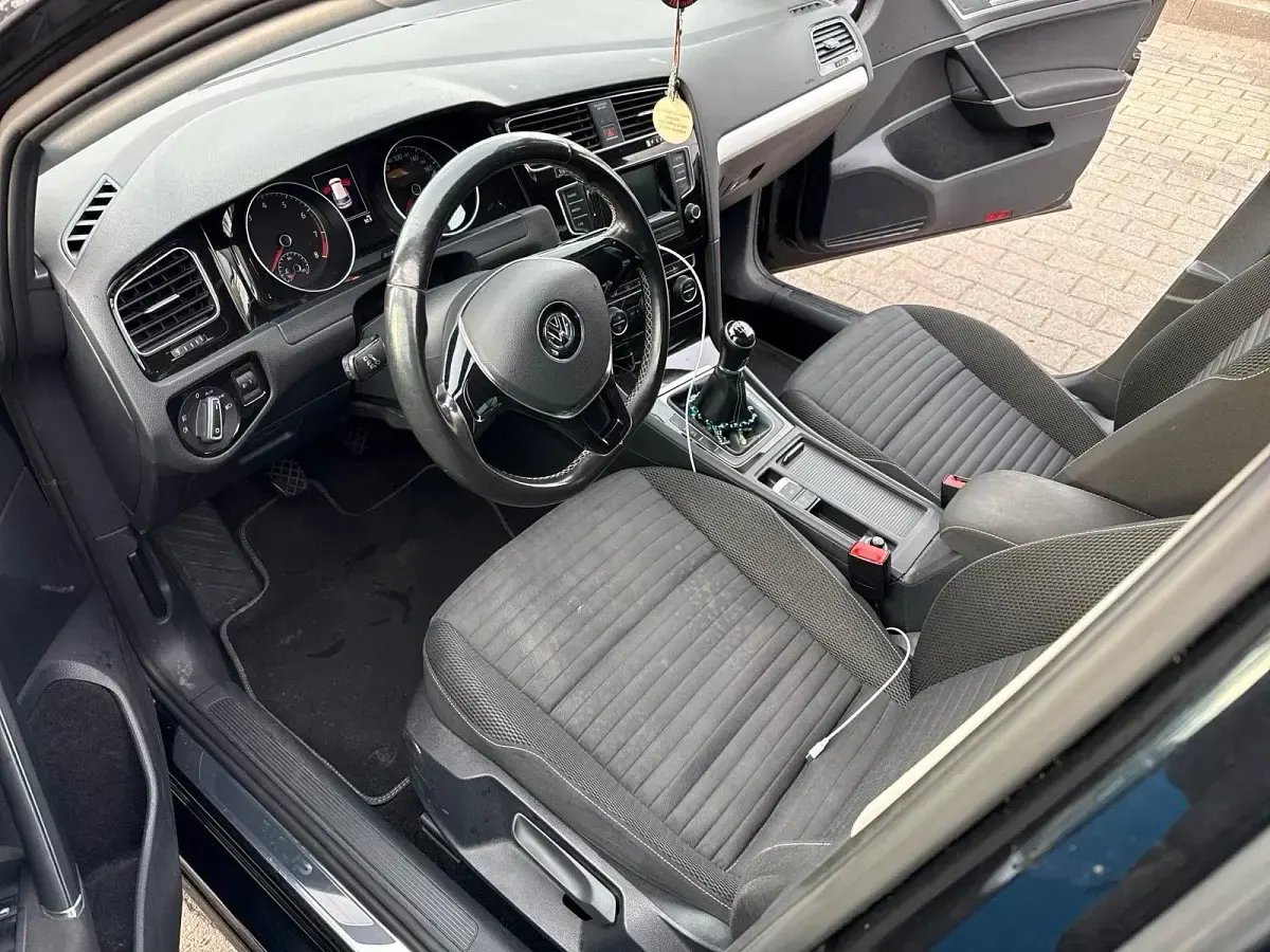 Gebraucht VW Golf VII 86 PS (63 kW) 2014 Schwarz Limousine