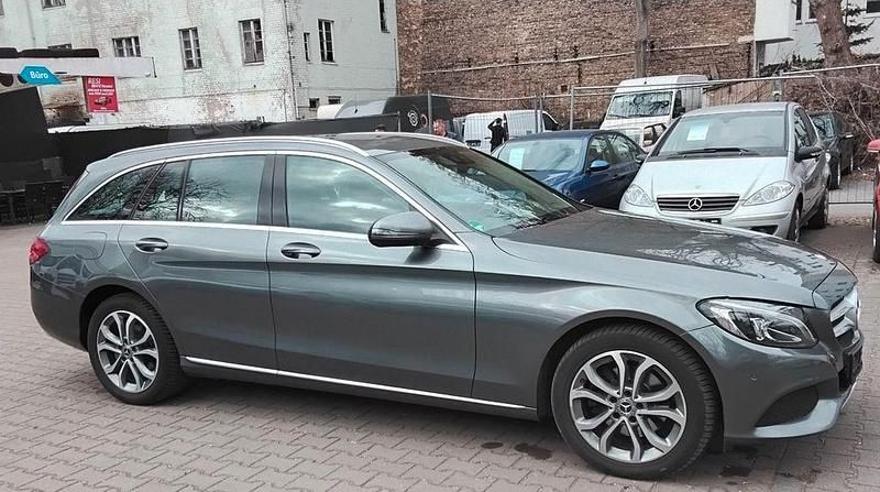 Gebraucht Mercedes C220 170 PS (125 kW) 2016 Grau Kombi