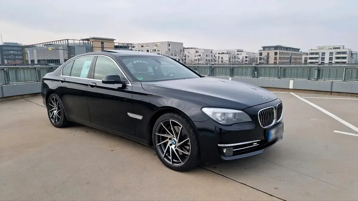Usata BMW 730 258 CV (189 kW) 2013 Nero Berlina