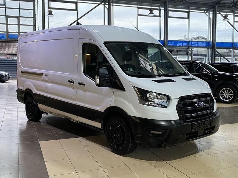 Gebraucht Ford Transit Trend 170 PS (125 kW) 2023 Weiß Limousine