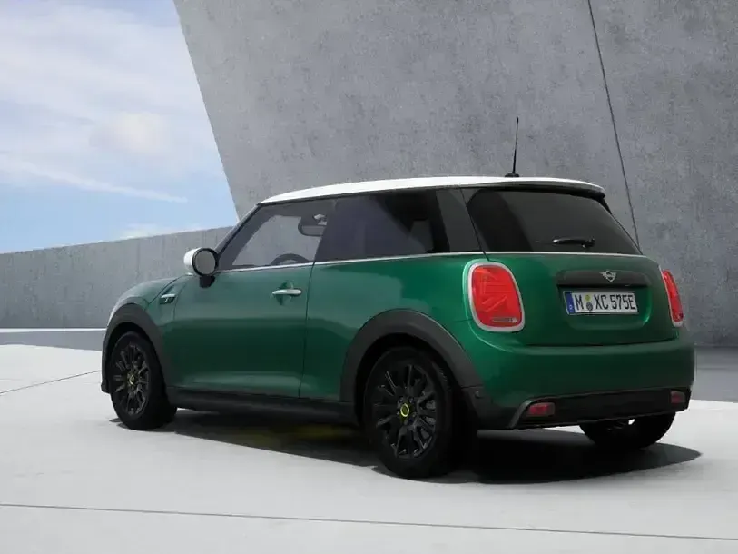 Gebraucht Mini Cooper SE Classic 135 kW (184 PS) 2023 Grün Kleinwagen
