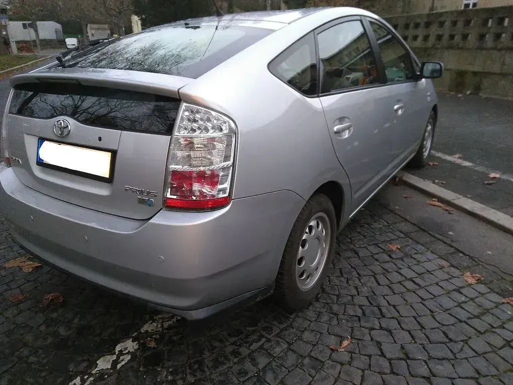 Gebraucht Toyota Prius 111 PS (81 kW) 2008 Silber Kleinwagen