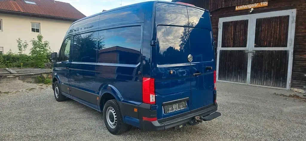 Gebraucht VW Crafter 177 PS (130 kW) 2022 Blau Van
