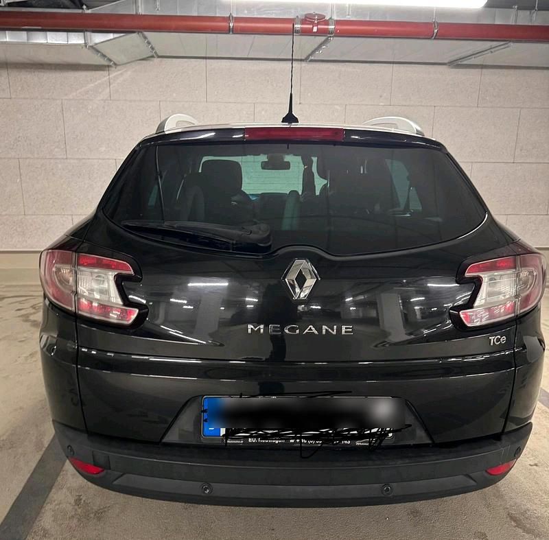 Schwarz Gebraucht 2010 Renault Mégane GrandTour Kombi | 4.000 € (Fairer Preis) - Bild 1/4