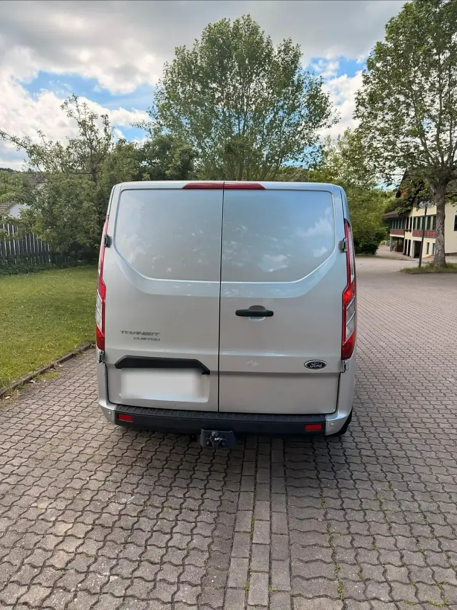 Gebraucht Ford Transit 105 PS (77 kW) 2021 Silber Van / Kleinbus