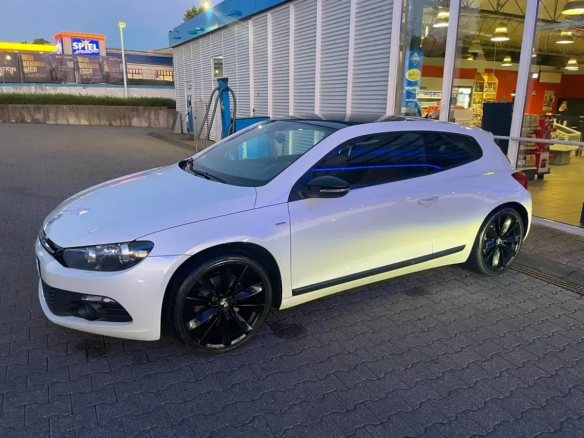Gebraucht VW Scirocco Match 177 PS (130 kW) 2013 Weiß Coupé