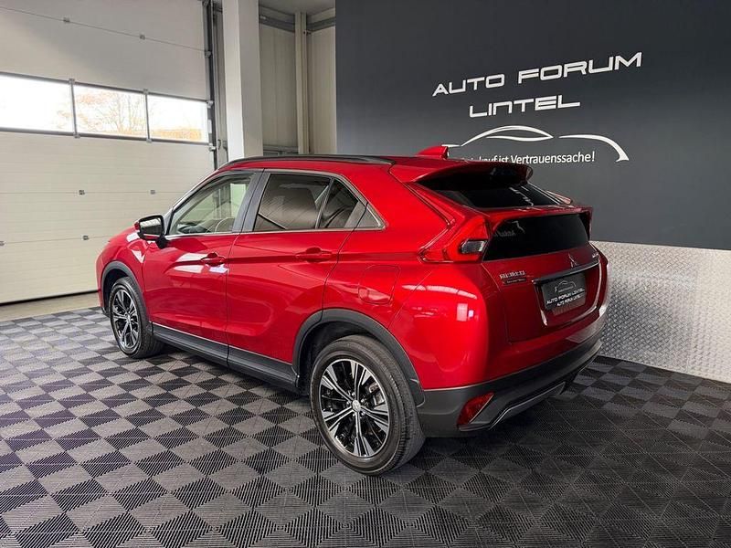 Gebraucht Mitsubishi Eclipse Cross Active 163 PS (119 kW) 2018 Red diamond SUV