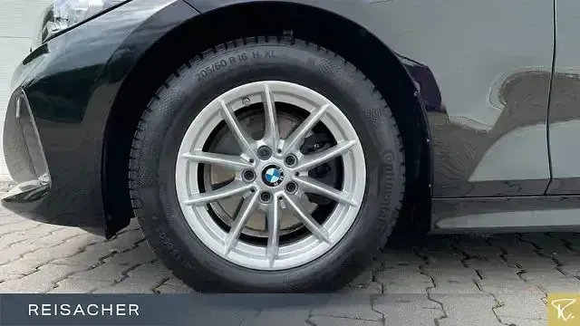 Gebraucht BMW 320 Efficient Dynamics 190 PS (139 kW) 2023 Schwarz uni Kombi