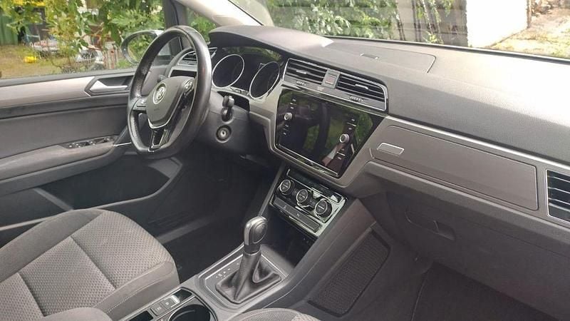 Gebraucht VW Touran 150 PS (110 kW) 2020 Silber Van / Kleinbus