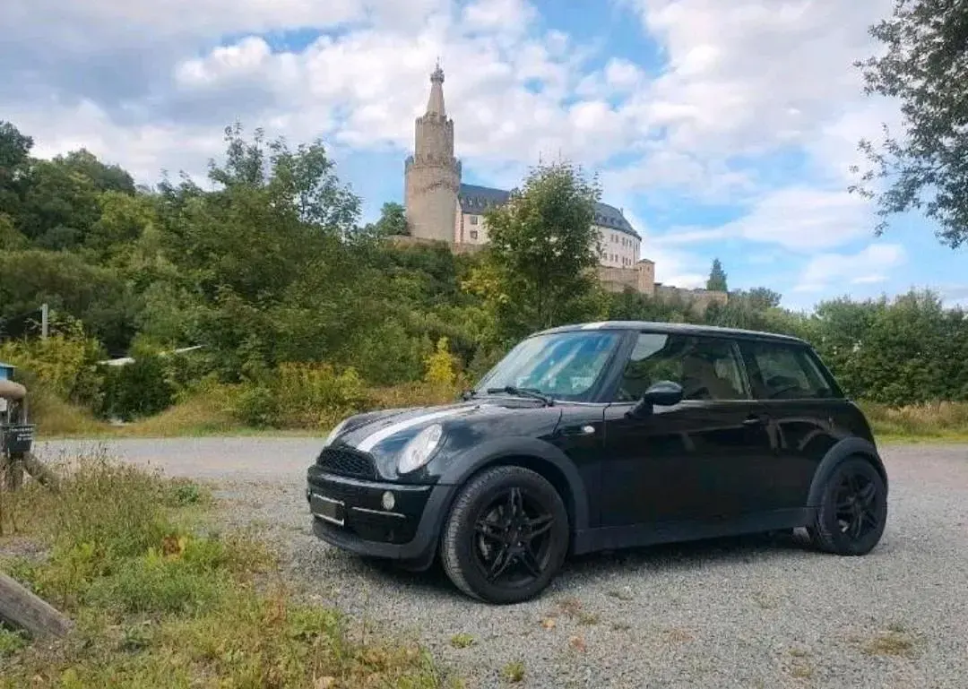 Brugt Mini ONE 90 HK (66 kW) 2002 Sort Hatchback