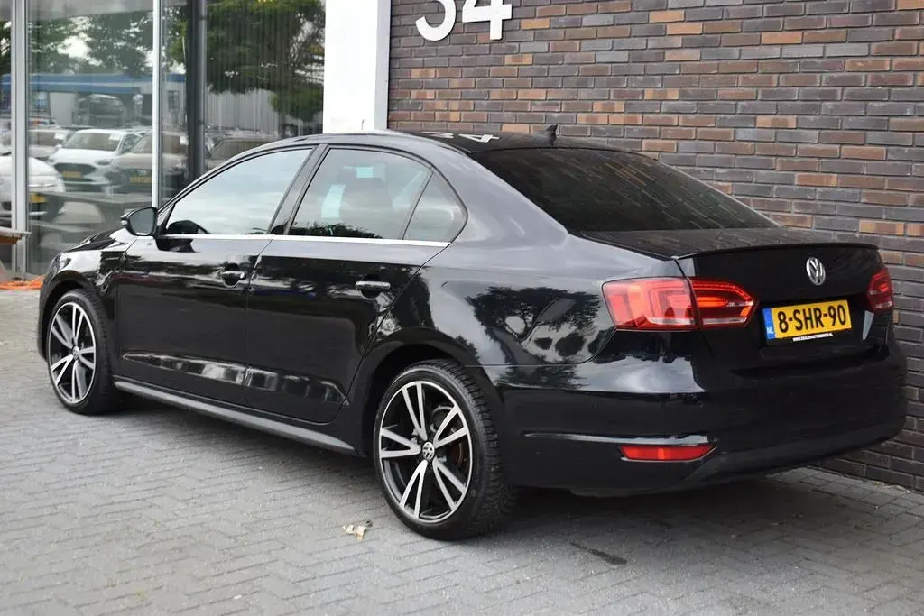 Gebraucht VW Jetta Highline 170 PS (125 kW) 2013 Schwarz Limousine