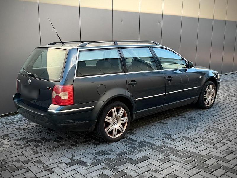 Gebraucht VW Passat Highline 131 PS (96 kW) 2001 Grau Kombi