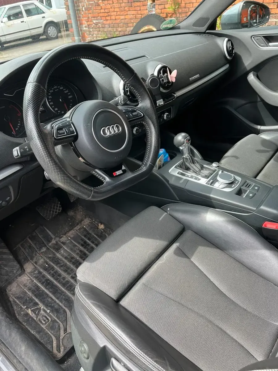 Gebraucht Audi A3 Sportback 150 PS (110 kW) 2014 Grau Kleinwagen