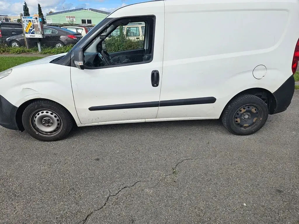 Gebraucht Opel Combo 90 PS (66 kW) 2013 Weiß Van / Kleinbus