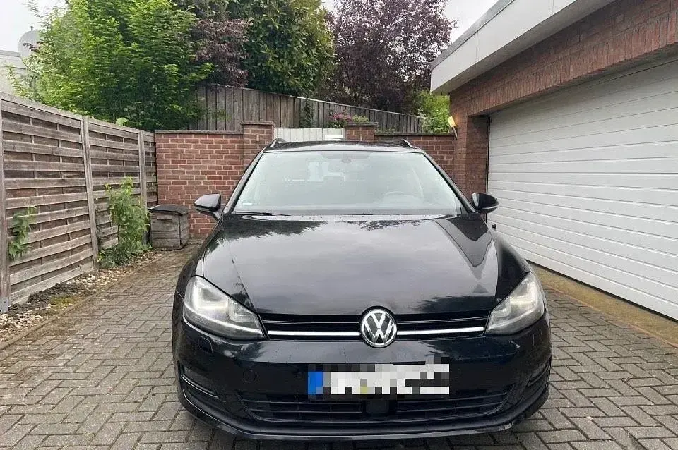 Gebraucht VW Golf VII 105 PS (77 kW) 2013 Schwarz Limousine