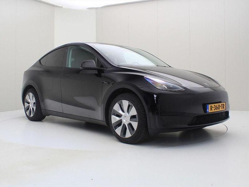 Gebraucht Tesla Model Y Standard Range 250 kW (341 PS) 2022 Schwarz SUV