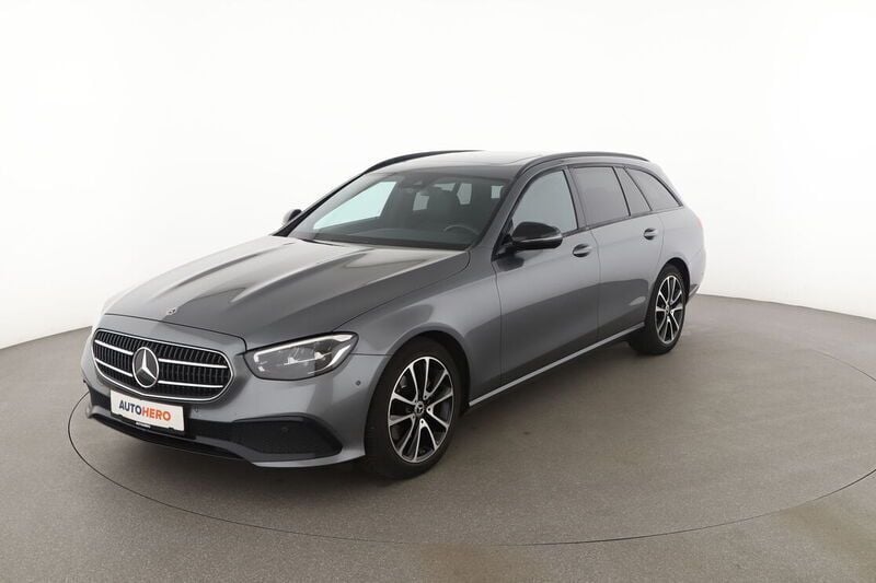 Grau Gebraucht 2020 Mercedes E200 Avantgarde Kombi | 32.050 € (Fairer Preis) - Bild 1/4