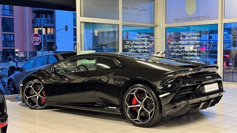 Usata Lamborghini Huracán 640 CV (470 kW) 2022 Nero