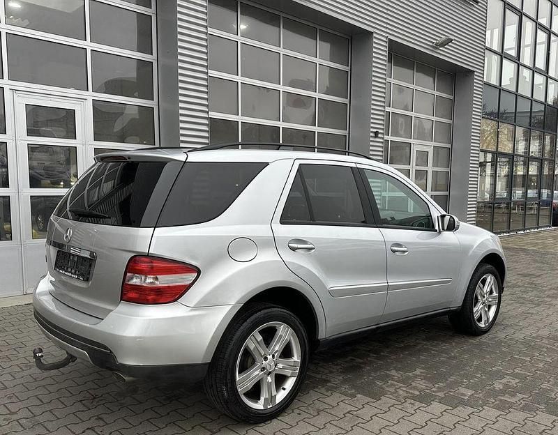 Gebraucht Mercedes ML350 272 PS (200 kW) 2006 Silber SUV