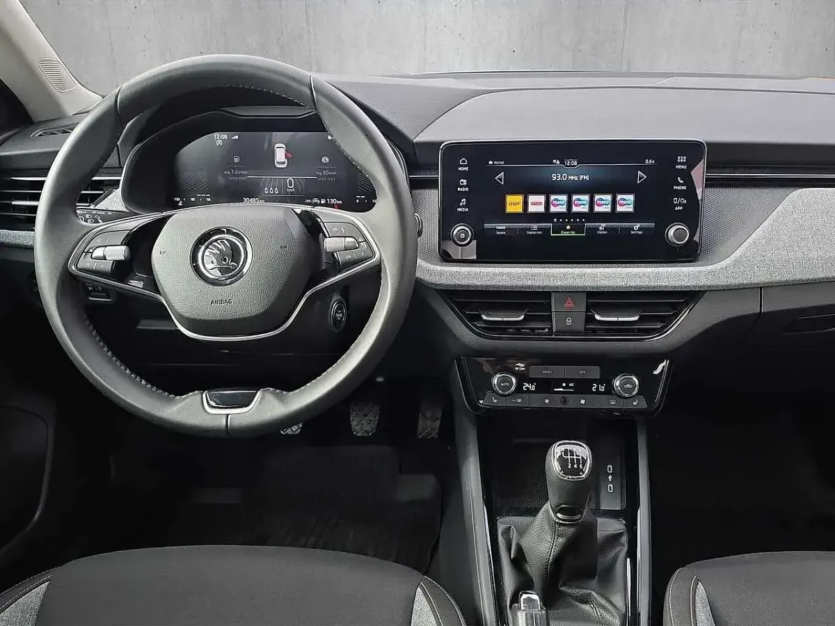Gebraucht Skoda Kamiq 116 PS (85 kW) 2024 Brilliantsilber metallic SUV