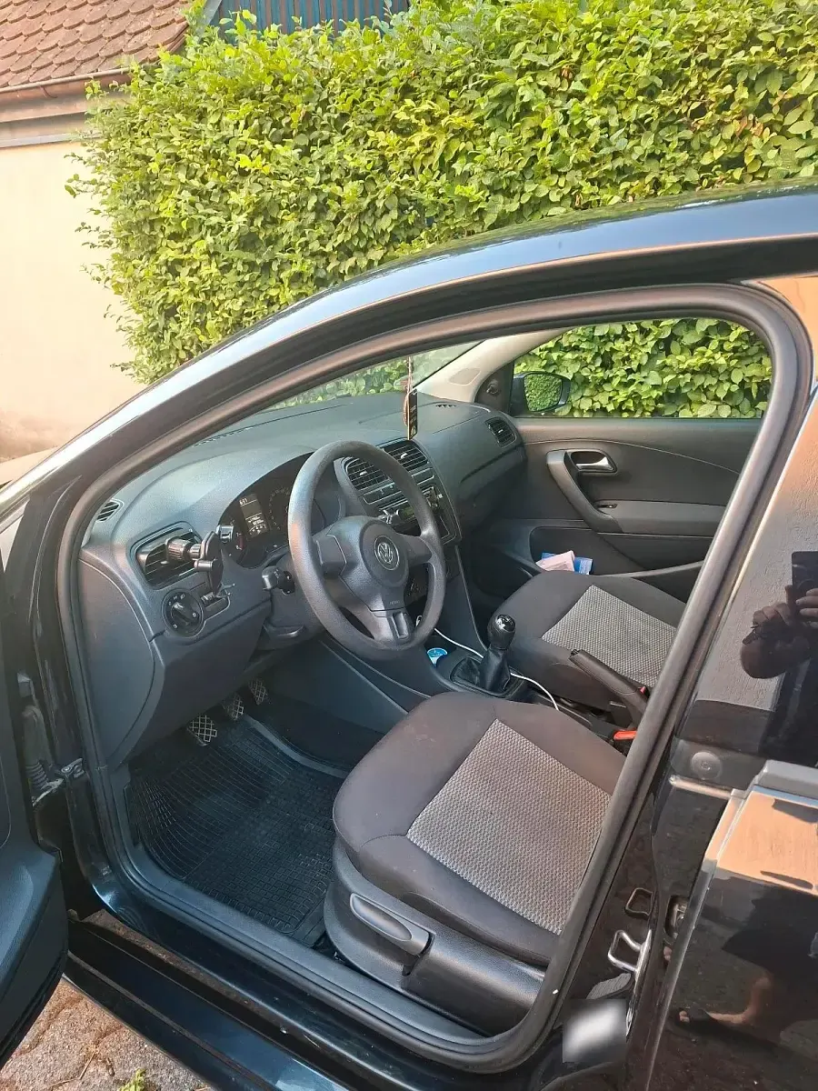 Gebraucht VW Polo 69 PS (50 kW) 2012 Schwarz Kleinwagen