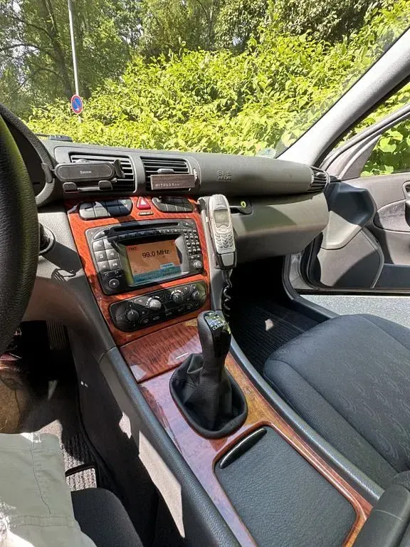 Gebraucht Mercedes C180 Classic 143 PS (105 kW) 2003 Silber Limousine