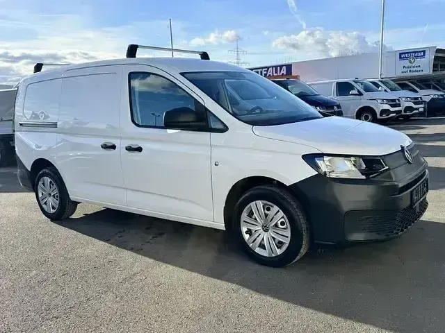 Second-hand VW Caddy 102 CP (75 kW) 2022 Alb Monovolum