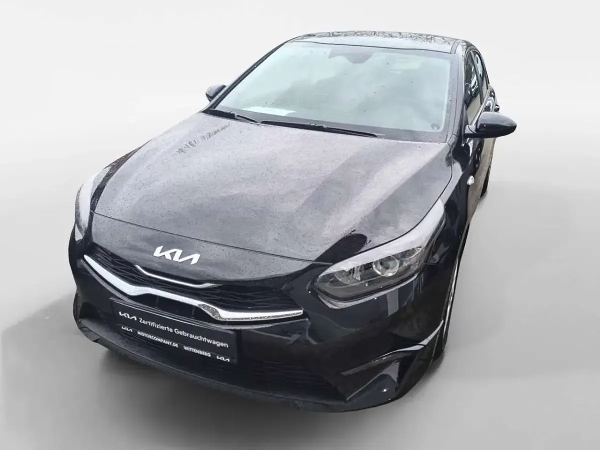 Gebraucht Kia Ceed Vision 140 PS (102 kW) 2025 1k zilinaschwarz met Kleinwagen