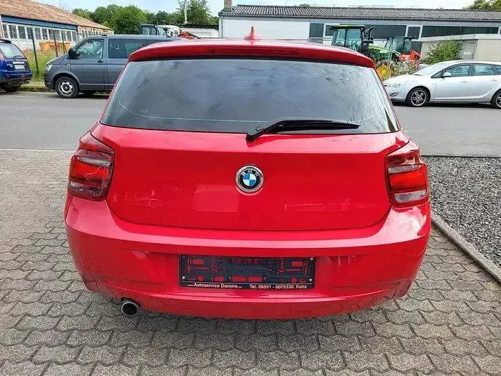 Gebraucht BMW 118 143 PS (105 kW) 2014 Karmesinrot Kleinwagen