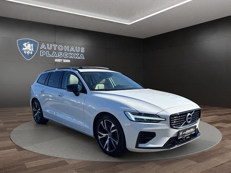 Gebraucht Volvo V60 R-Design 341 PS (250 kW) 2020 Ice white solid solid (weiß) Kombi